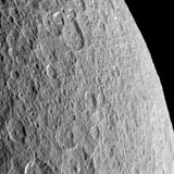 Rhea par la sonde Cassini.