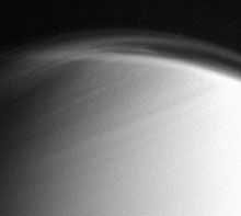 Brumes d'altitude sur Titan