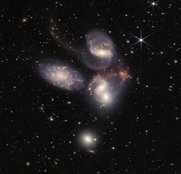 main_image_galaxies_stephans_quintet_sq_nircam_miri_final-5mb.jpg, juil. 2022