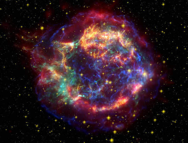 Cassiopeia_A_Spitzer_Crop.jpg, avr. 2023