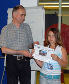 Remise d'attestation par Dominique Lamiable.